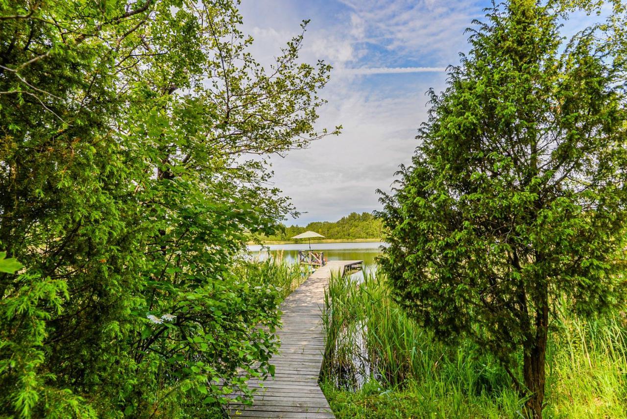 Berzu Namelis - Birch Cabin Kutsyuny エクステリア 写真