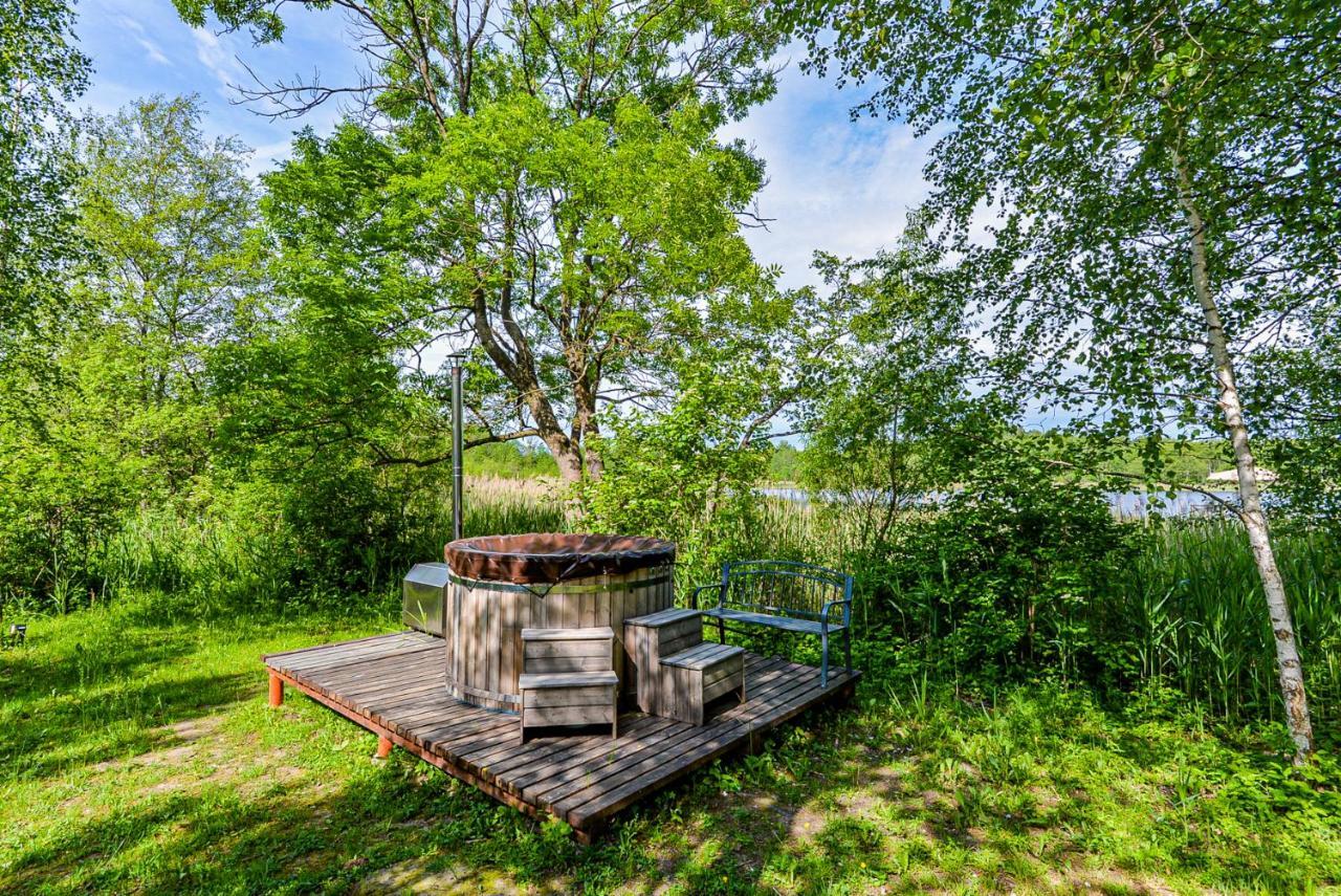 Berzu Namelis - Birch Cabin Kutsyuny エクステリア 写真
